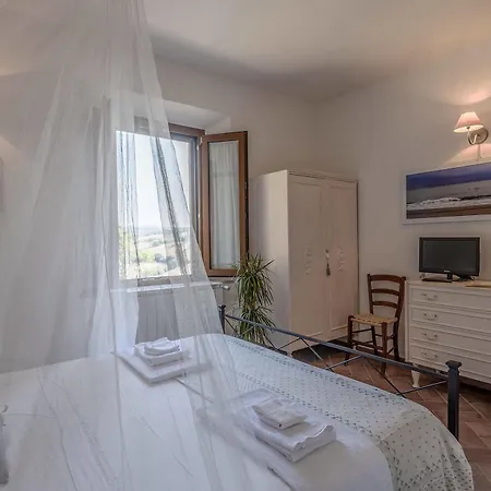 Guest house Le Tartarughe Rooms Magliano in Toscana